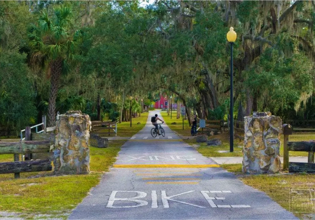Asset 70@4x Photo of Bike Path entrance at the Spring-to-Spring Trail